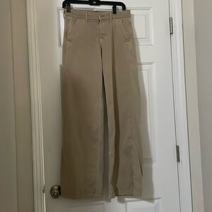 American eagle Tan colored jeans Size 4 US